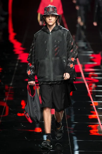 Look 9